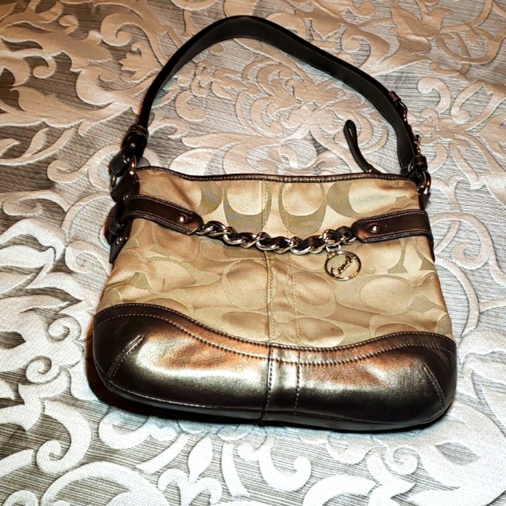 Coach Signature chain duffle bag F19730